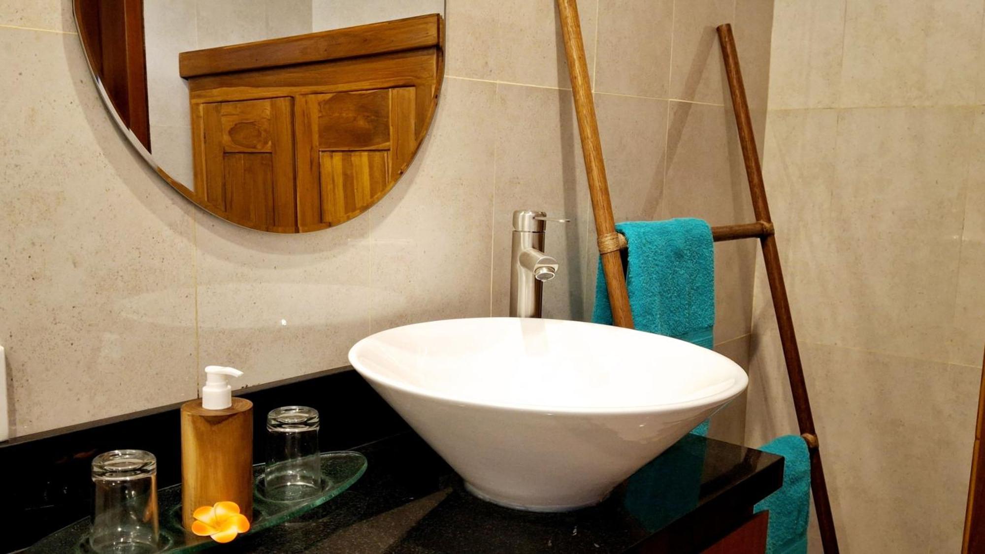 Kutus Bali Guesthouse サヌール 外观 照片